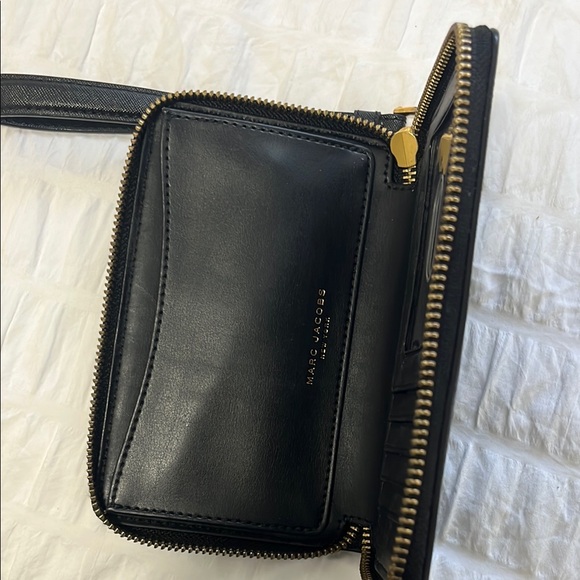 Marc Jacobs Black Wristlet Wallet - Picture 3 of 4